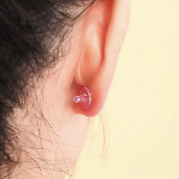 A Jewelry Must-have, There Are Six Innovatively Designed Earring Rubber Stoppers In The Quantity Of 650 That Add Practicality And Beauty To Your Earrings.