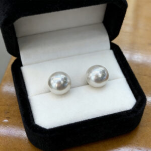 2fccfd99-04ae-4cb4-9cc6-12eefe86408a-2.jpg Pearl Earrings