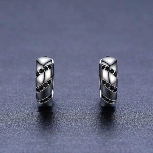 European And American Retro Women's Round Earrings Beautiful Temperament Copper