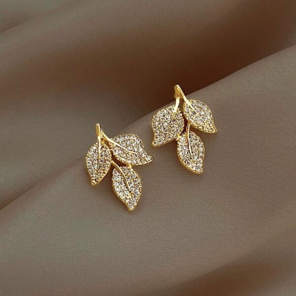 40a7a200-5973-4f9b-9974-aad2b7bdc4dd.jpg Women's Leaf Earrings Elegant And High-end Birthday Gift