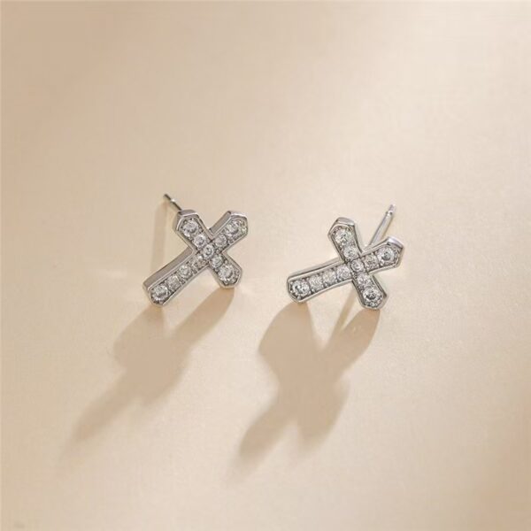 1 Pair Korean Trendy Zircon Cross Stud Earrings,Sparkling, Unisex.Hip Hop Piercing Jewelry