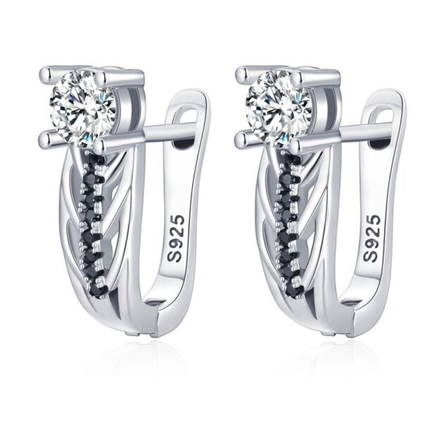 8743f156-0ede-4e3f-b7b1-462e9debbd3d.jpg Individual Single Row Hollow Zircon Copper Plated Earrings