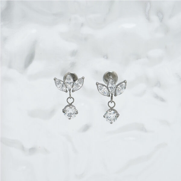 Right Grand Implant Grade Titanium 16G Triple Marquise CZ Internally Threaded Labret Monroe Lip Cartilage Helix Stud Earring