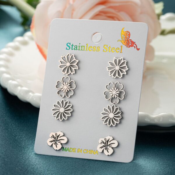 9174b709-2d1d-406b-9a94-4d0140dd8785.jpg Fashion Simulation Stud Earrings Little Suit