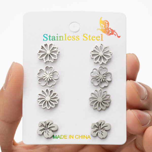 ec4cfa27-7497-474e-ab04-f45704a07957.jpg Fashion Simulation Stud Earrings Little Suit